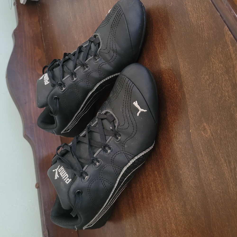 Puma Black Athletic Shoes with Modern Mesh Design
